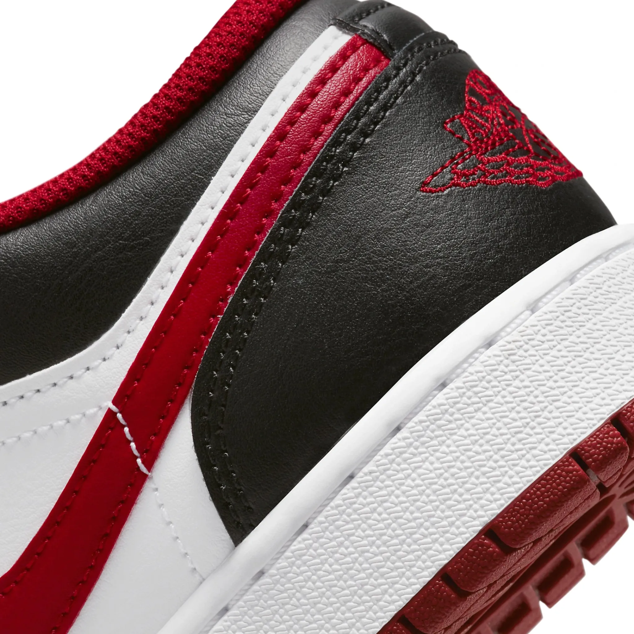 Air Jordan 1 Low Bulls (GS)< Trainers