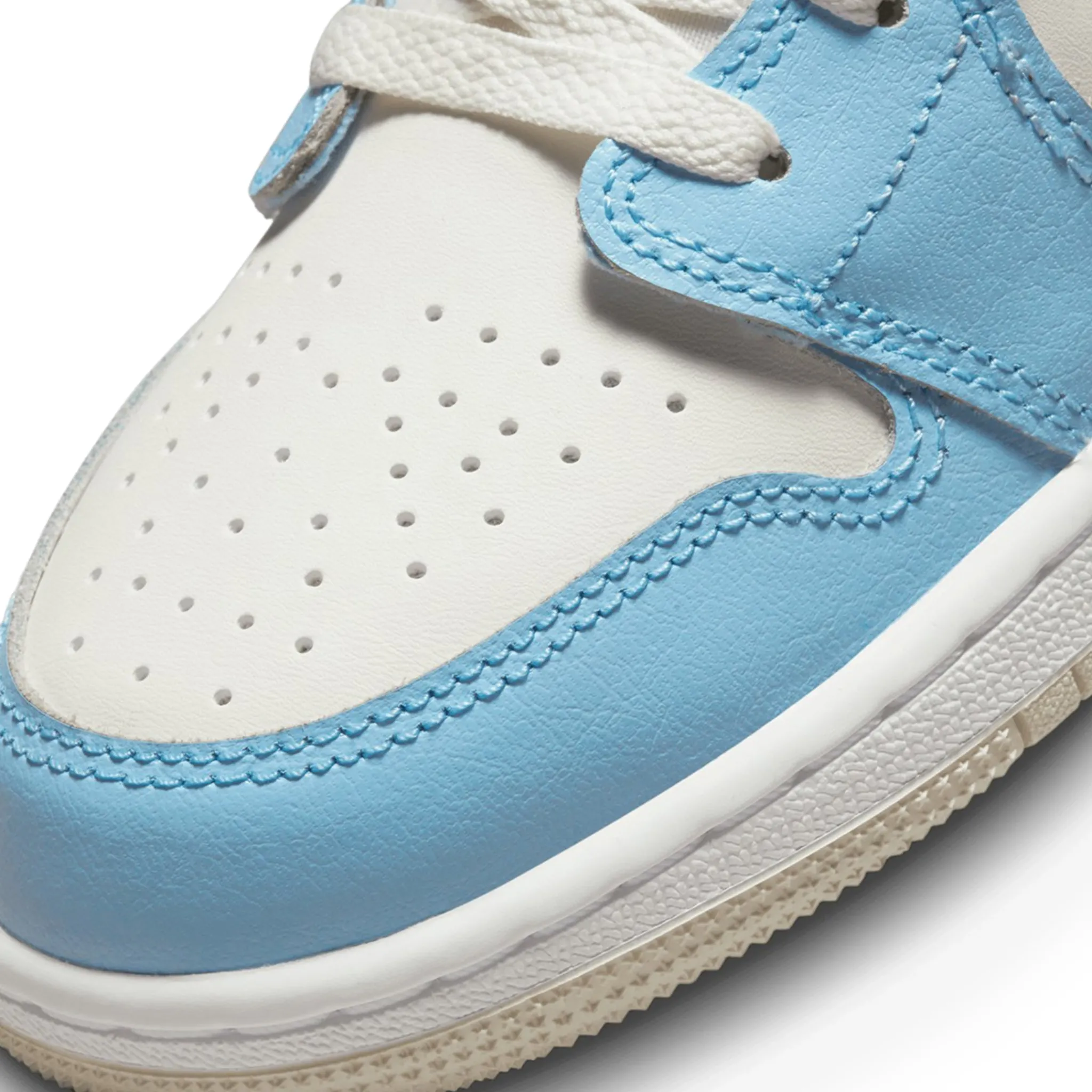 Air Jordan 1 Low Ice Blue Black (GS)< Trainers