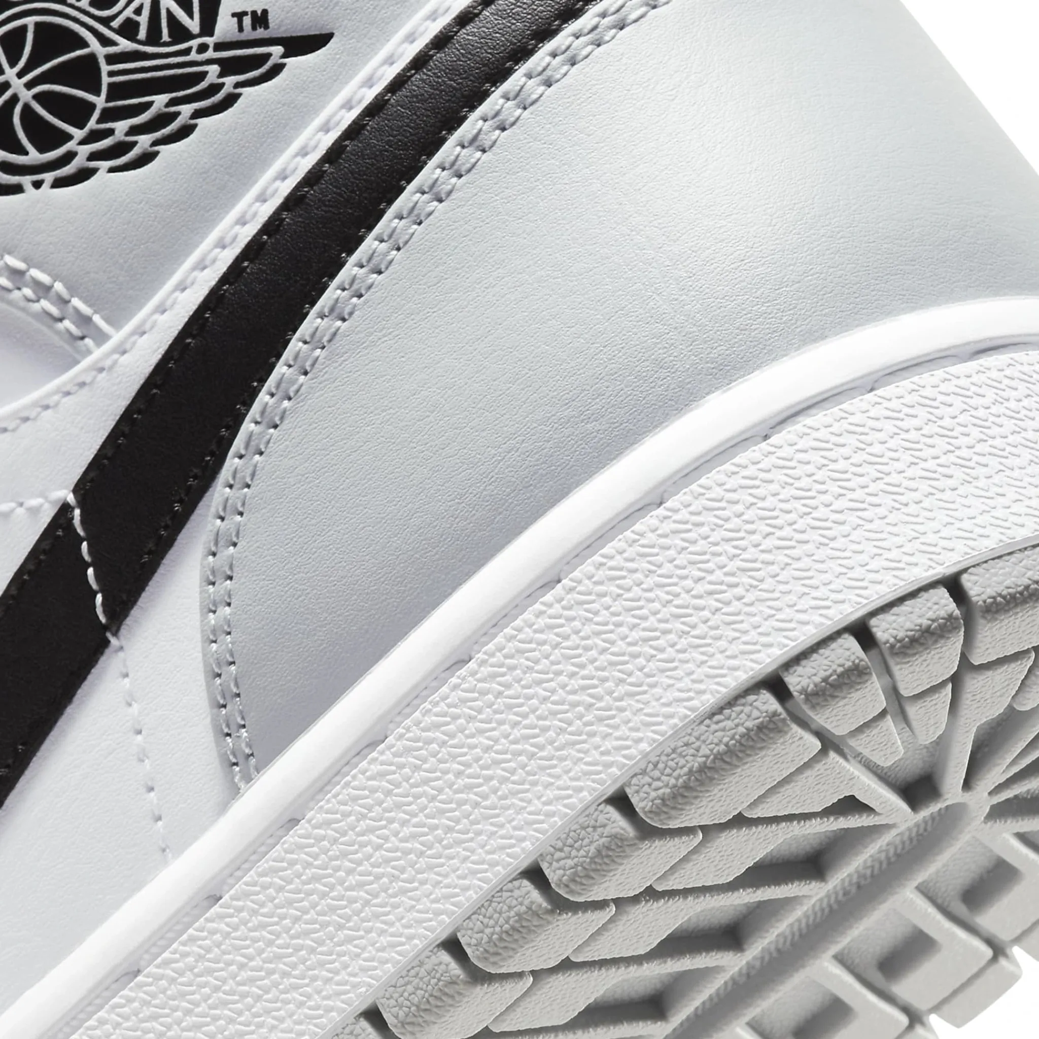 Air Jordan 1 Mid Light Smoke Grey< Trainers