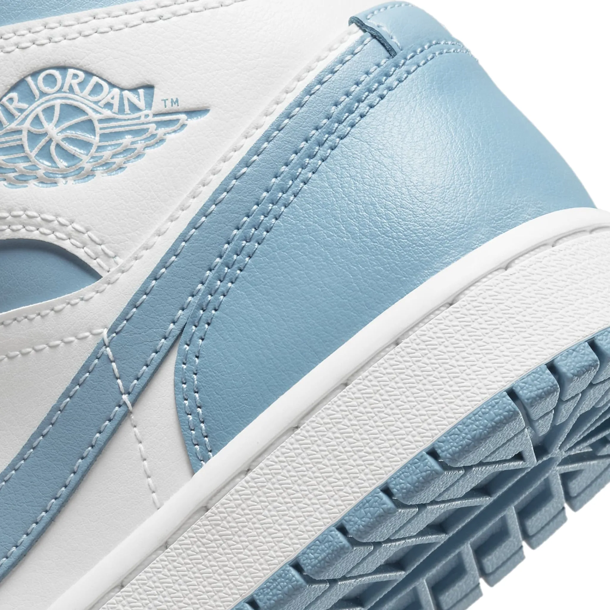 Air Jordan 1 Mid UNC (2022) (W)< Trainers