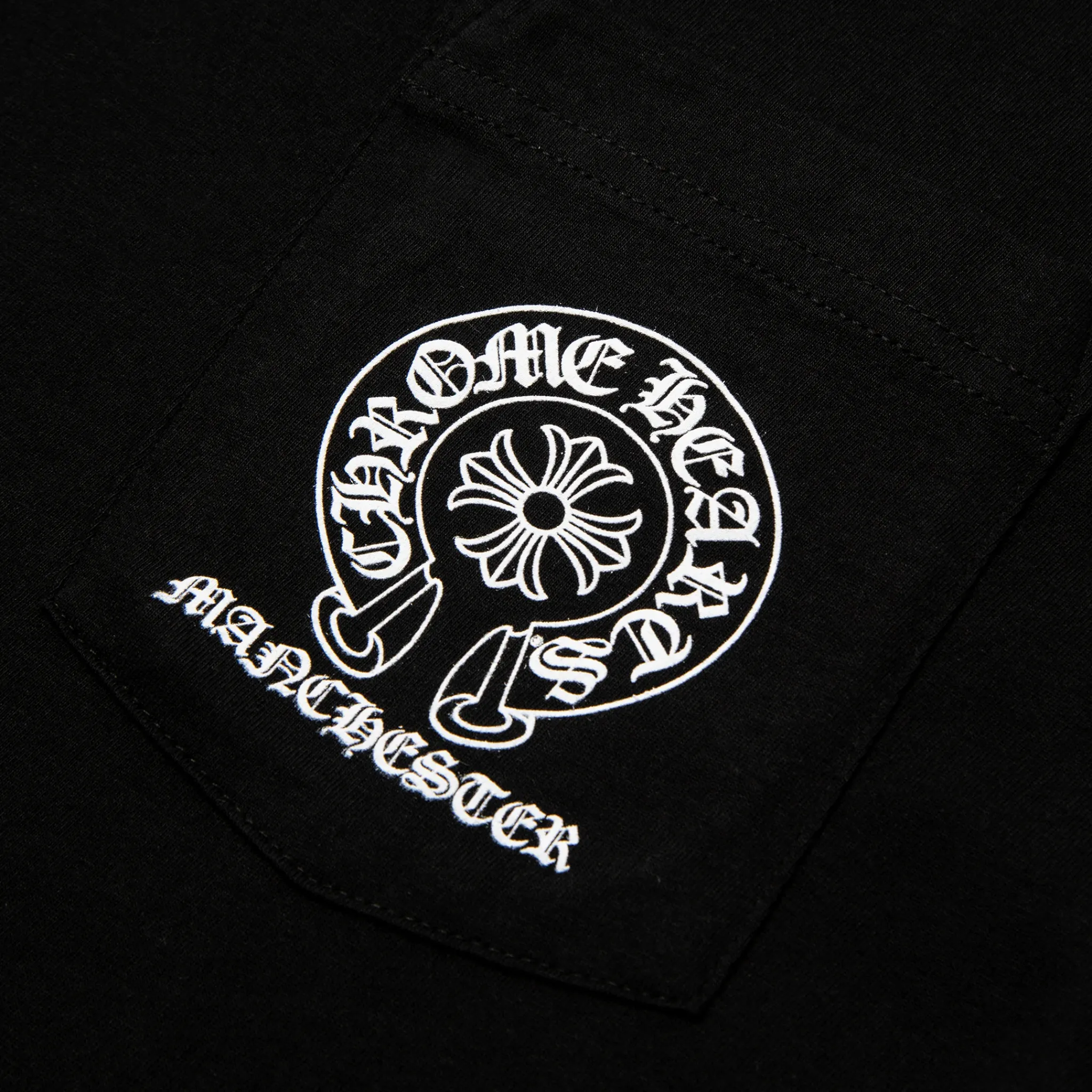 Chrome Hearts Manchester Exclusive Horse Shoe Pocket Logo L/S Black T Shirt< T-shirts