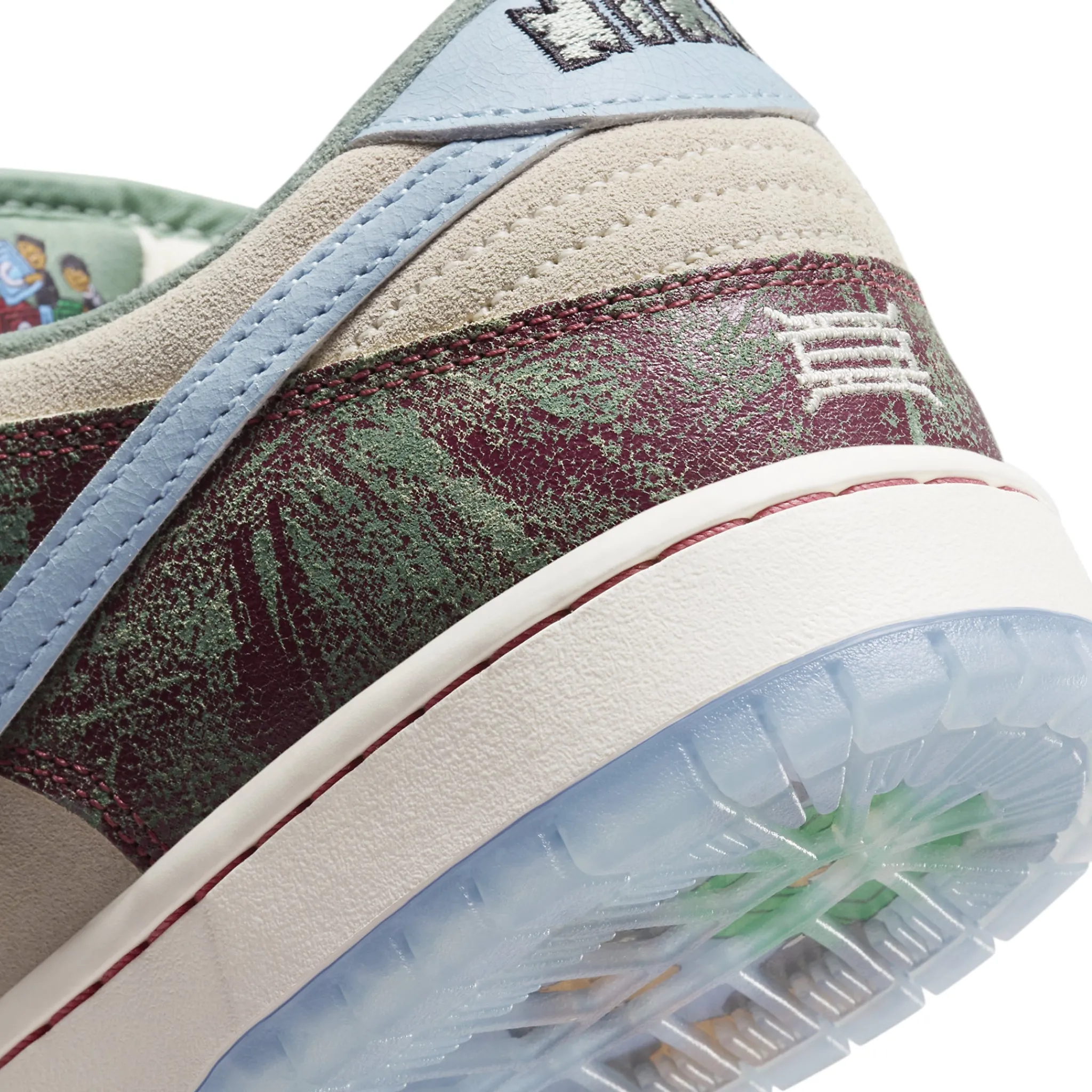 Nike Crenshaw Skate Club x SB Dunk Low< Trainers