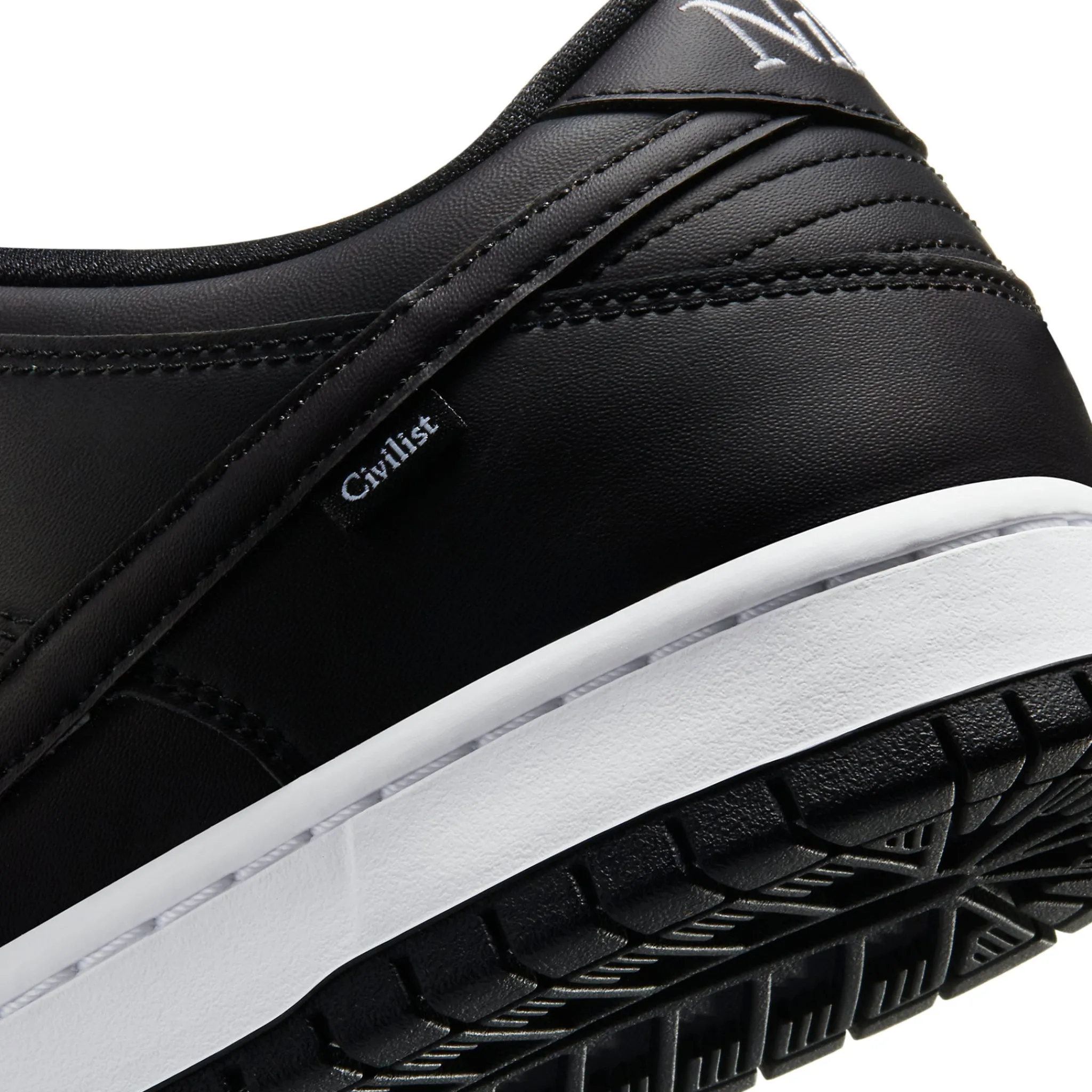 Nike SB Dunk Low Civilist< Black Trainers|Trainers