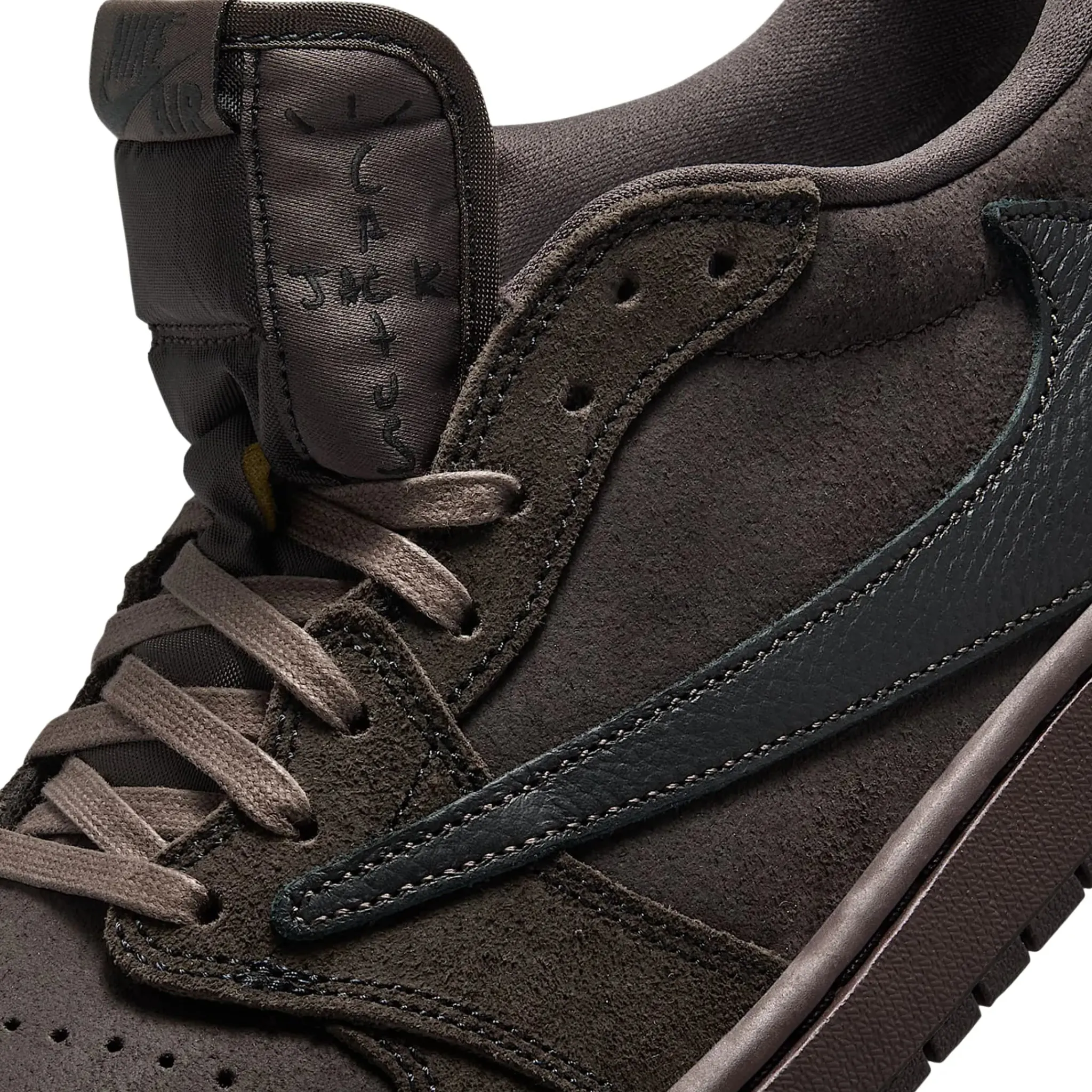 Air Jordan Travis Scott x 1 Low OG SP Velvet Brown< Trainers