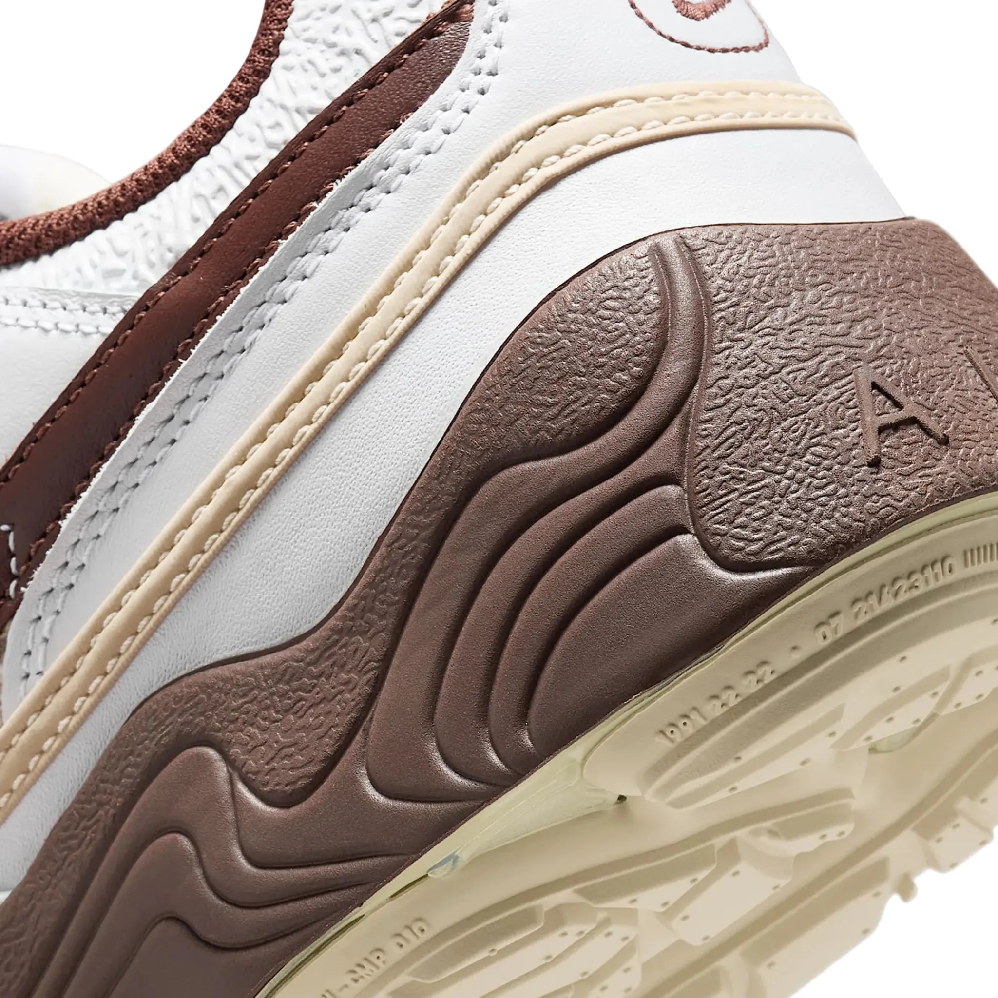 Nike Travis Scott x Zoom Field Jaxx Light Chocolate< White Trainers|Trainers